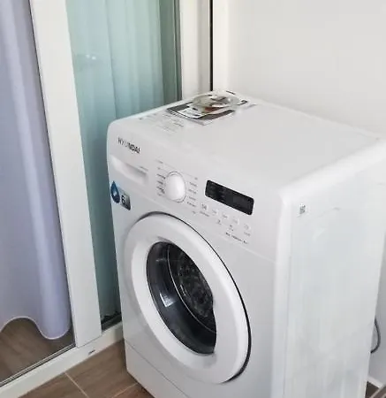 White דירה *